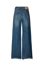 Ausgestellte Denim-Jeans